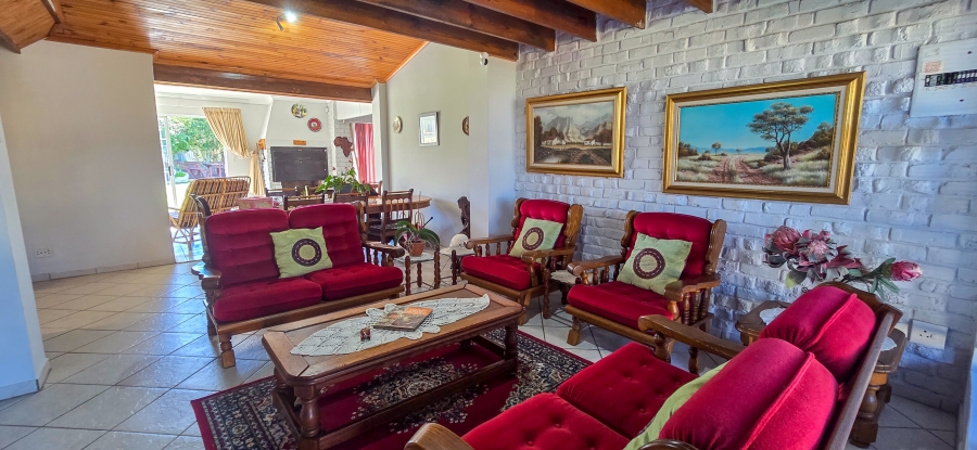 3 Bedroom Property for Sale in Wavecrest Eastern Cape